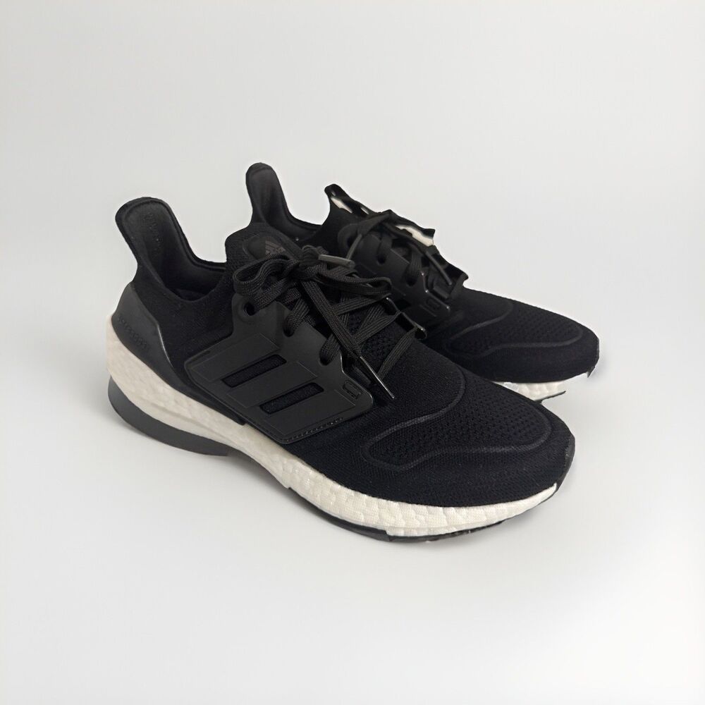 Adidas ULTRABOOST 22 Women's  Running Shoe Size  8 - Picture 3 of 10